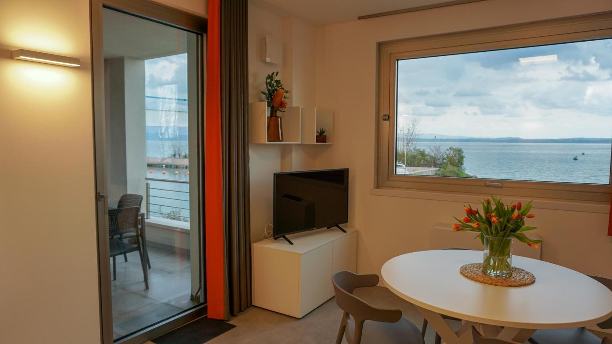 Sirmio Apartments - Darsena Stay Sirmione Esterno foto