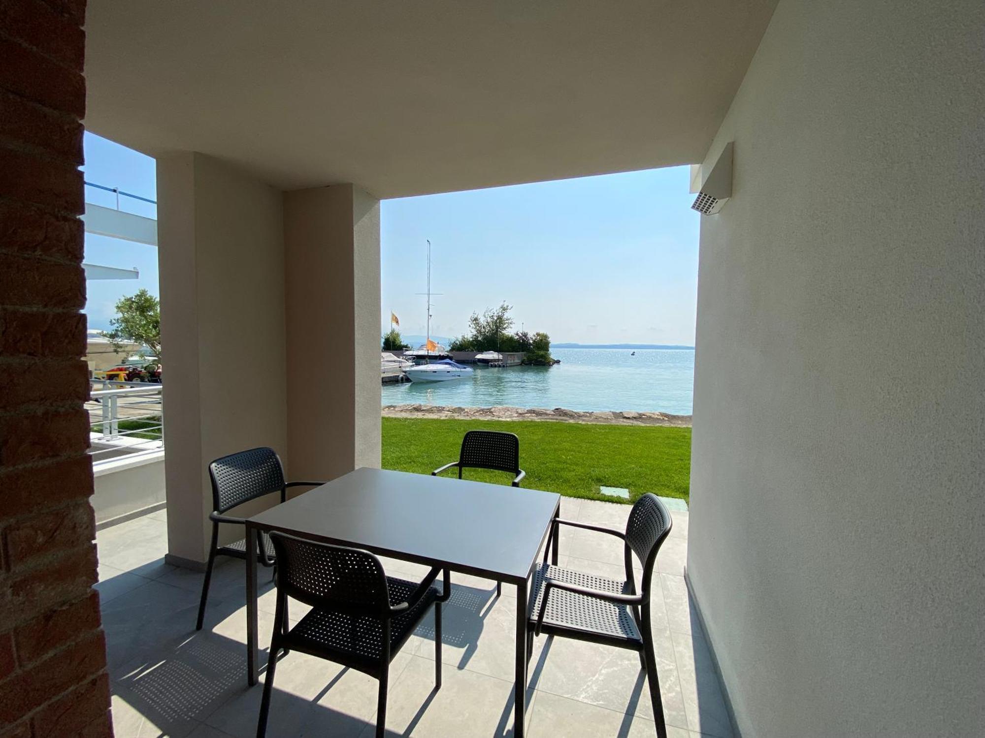 Sirmio Apartments - Darsena Stay Sirmione Esterno foto