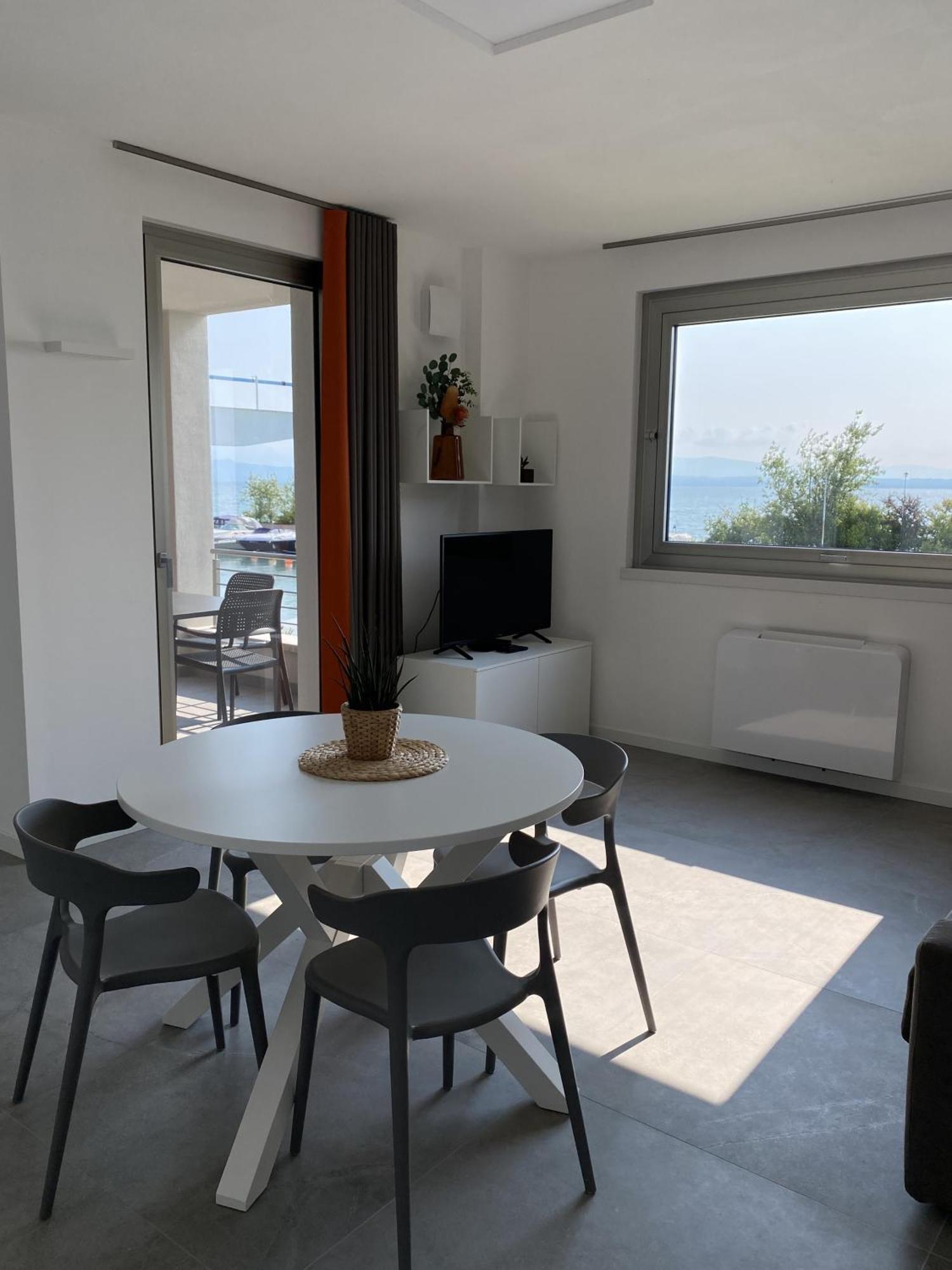 Sirmio Apartments - Darsena Stay Sirmione Esterno foto