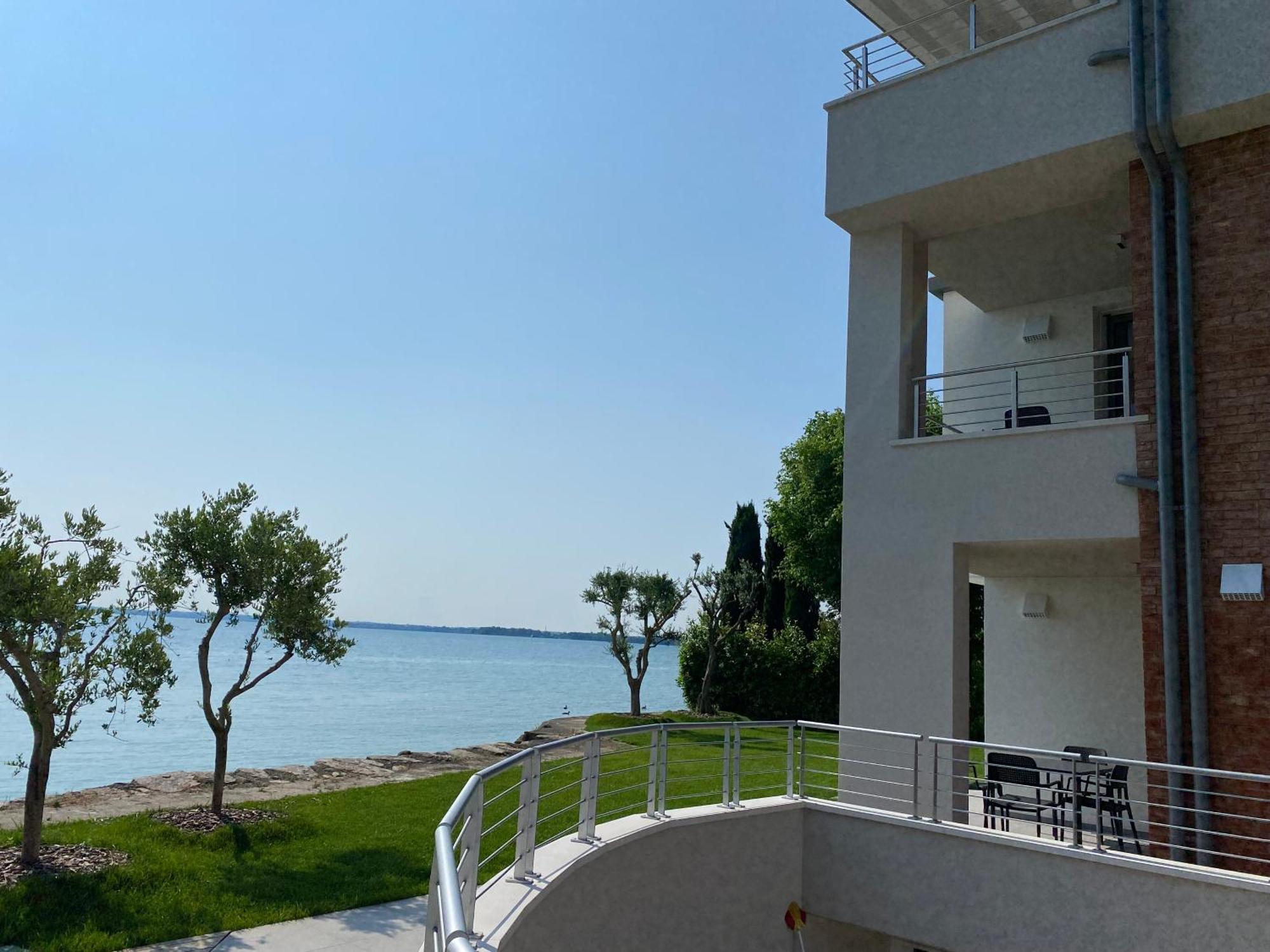 Sirmio Apartments - Darsena Stay Sirmione Esterno foto