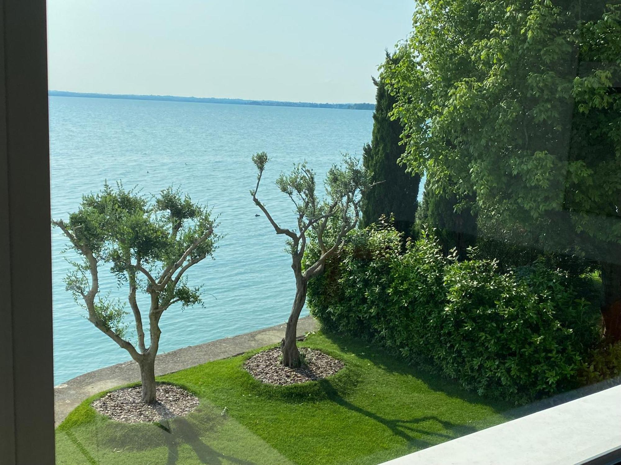 Sirmio Apartments - Darsena Stay Sirmione Esterno foto